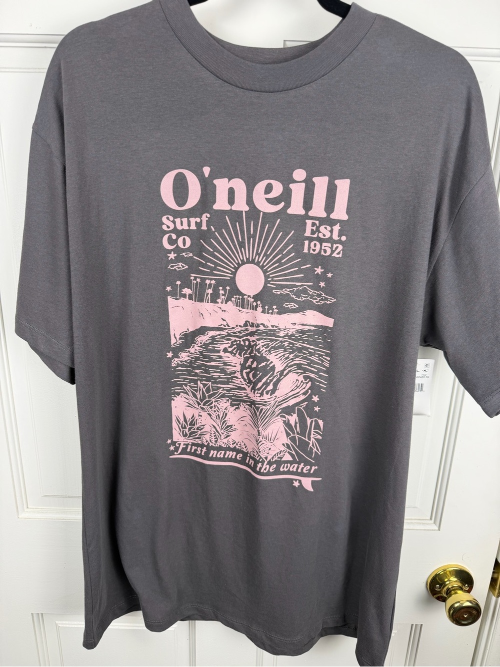 O'Neill women’s oversized Gray Graphic Surf T-Shirt - Pink Print